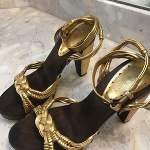 BCBG wooden platform sandals